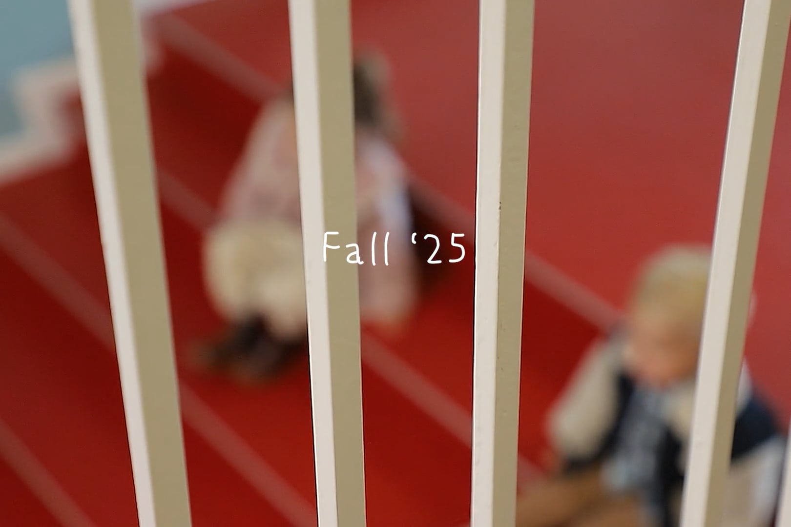 Indlæs video: Hust &amp; Claire video